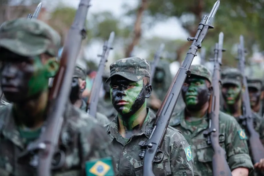 Desfile da Independência reúne 10 mil pessoas em Londrina