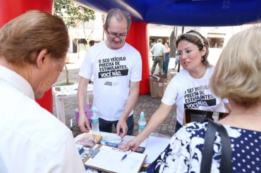 Calçadão recebe Feira do Trânsito