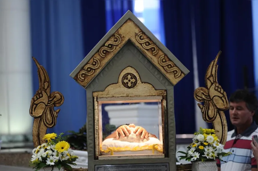 Sob a bênção de São Miguel Arcanjo