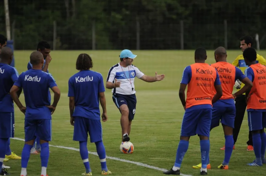 Recuperado, Edmar volta ao LEC no domingo