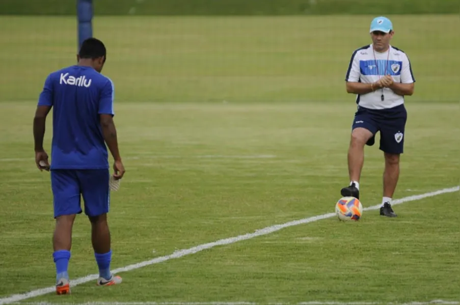 Recuperado, Edmar volta ao LEC no domingo