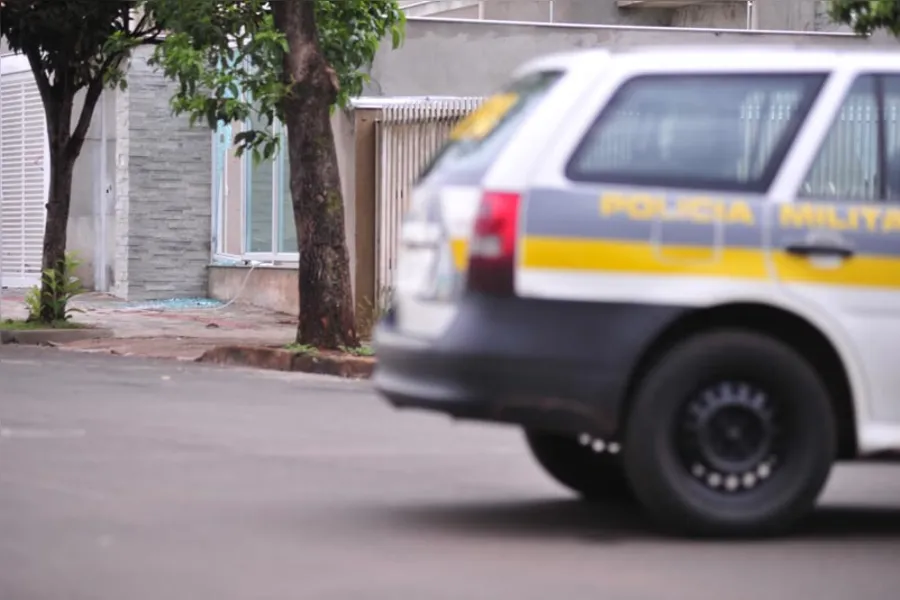 Explosão em casa mobiliza Esquadrão Antibombas