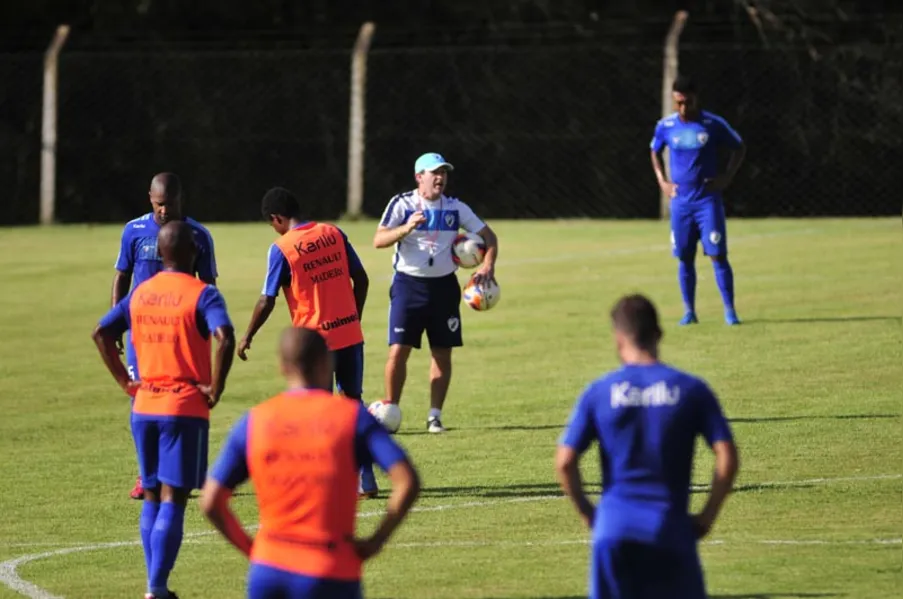 LEC almeja primeiro passo rumo à Série B