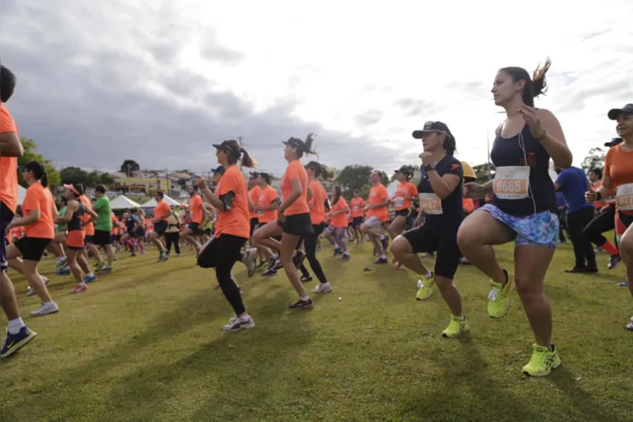 Cerca de 800 participam de corrida de rua