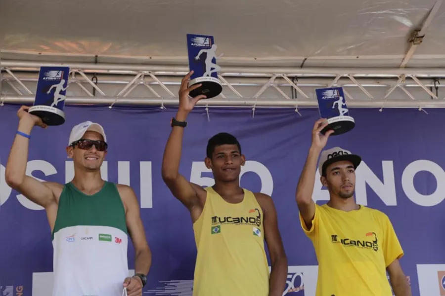 Cerca de 800 participam de corrida de rua