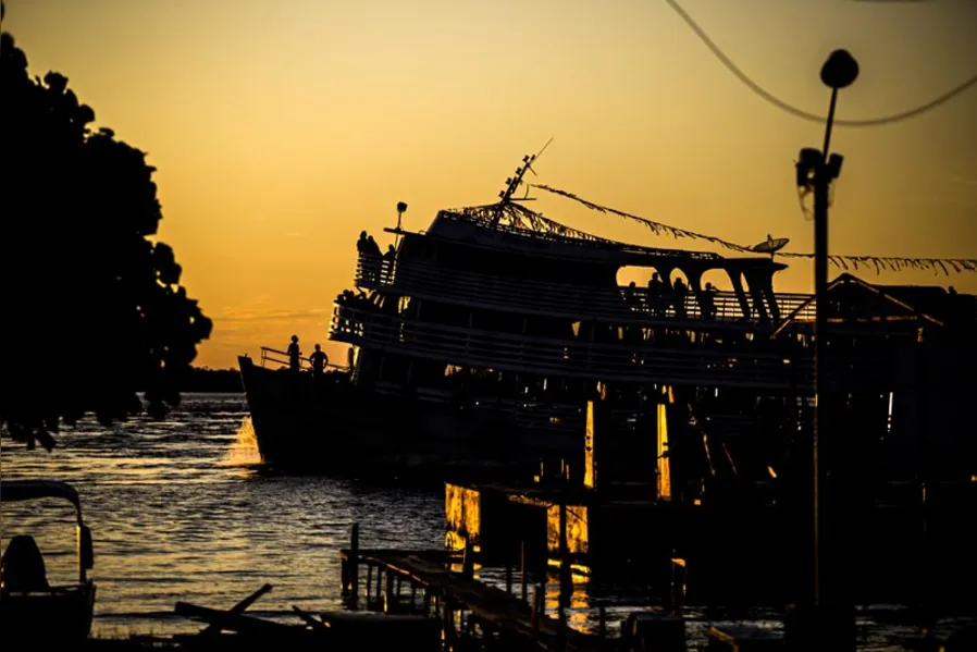 NAVIOS ESPERANÇA  'Saúde onde houver vida'