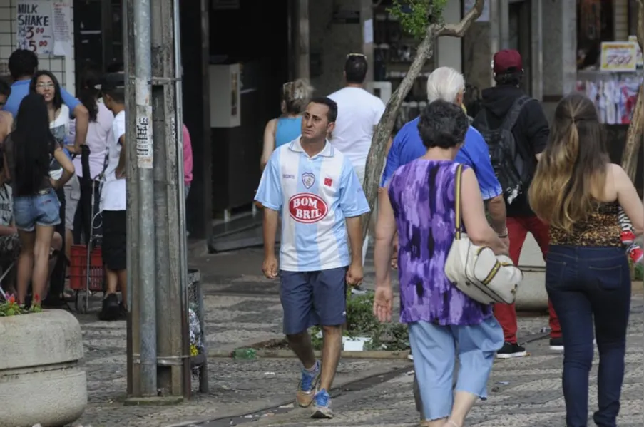 Londrina se veste de azul e branco
