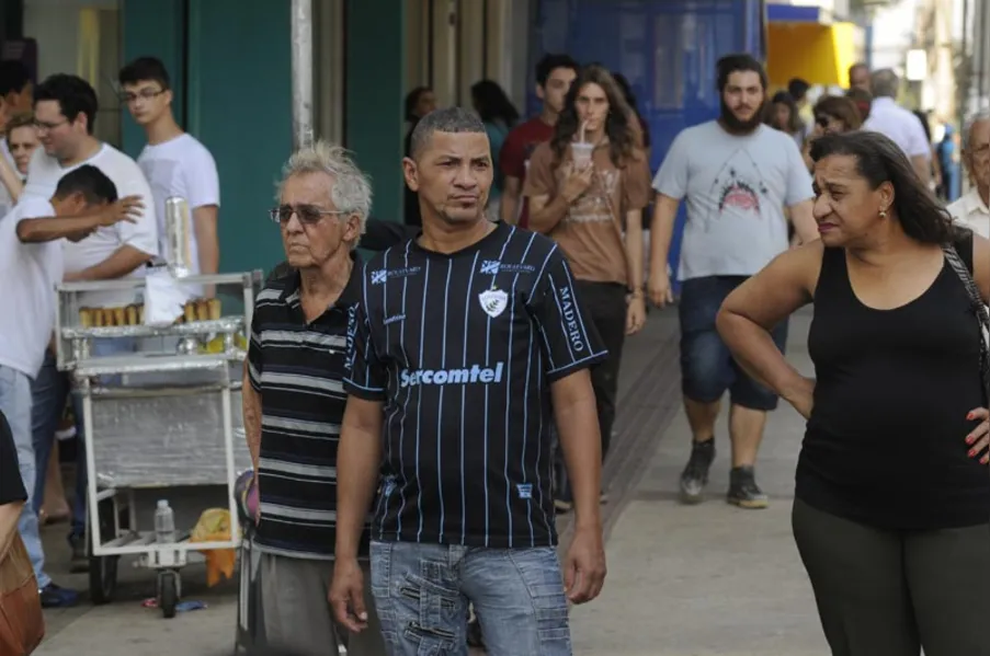 Londrina se veste de azul e branco