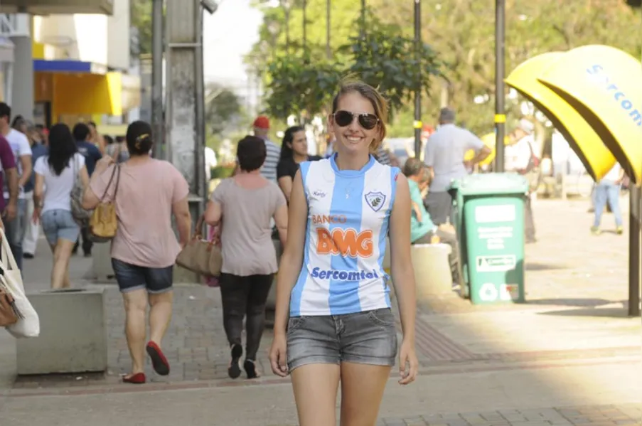 Londrina se veste de azul e branco