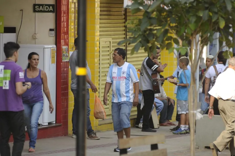 Londrina se veste de azul e branco