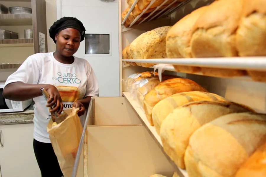 Dia do pão sem imposto aumenta movimento nas panificadoras