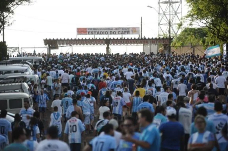 APROVADO - Nas graças da torcida