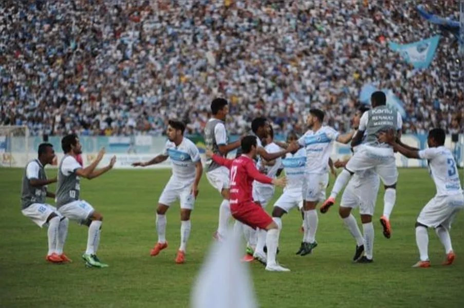 APROVADO - Nas graças da torcida