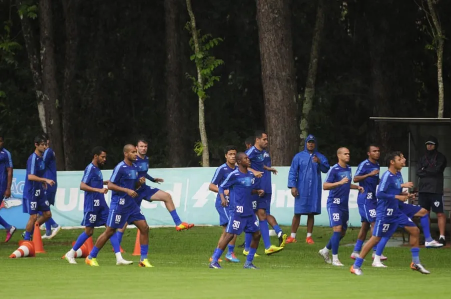 Jogadores do LEC convocam a torcida para decisão no Café