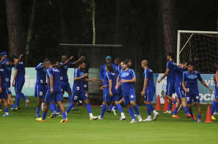 Jogadores do LEC convocam a torcida para decisão no Café