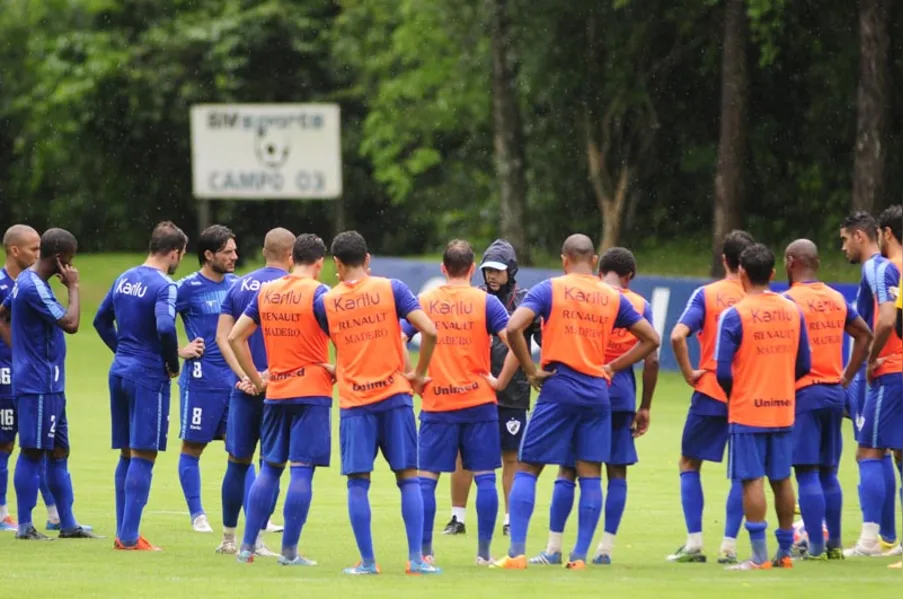 Jogadores do LEC convocam a torcida para decisão no Café