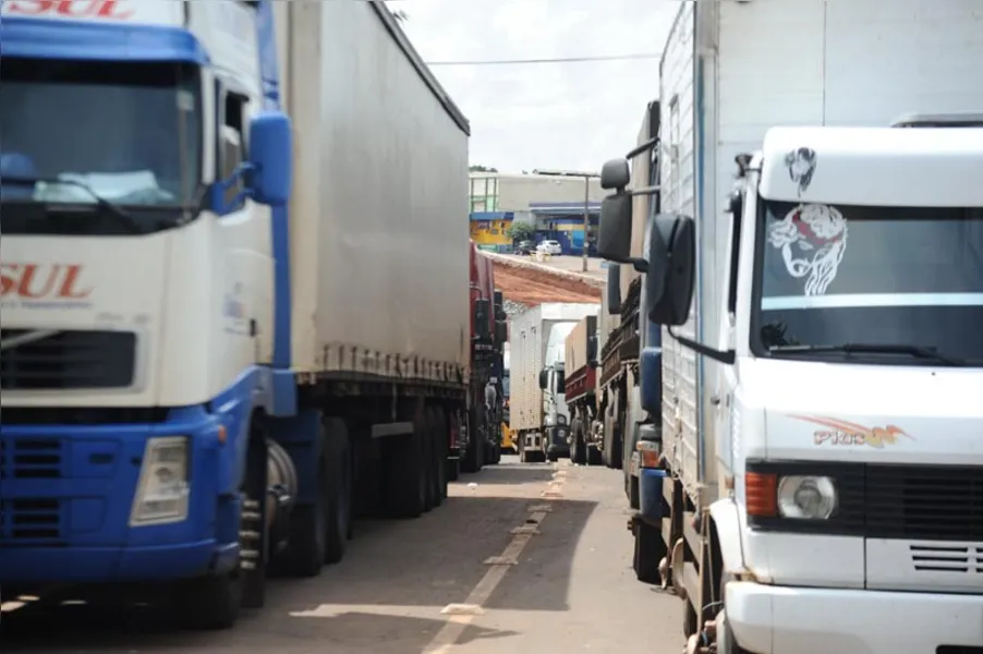 Protesto bloqueia trecho da PR-445 por 22 horas