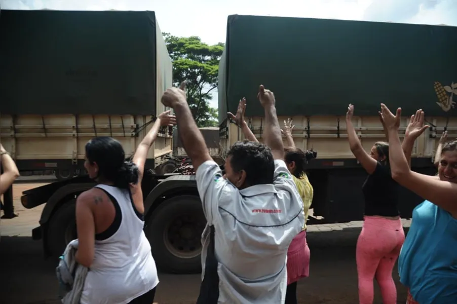 Protesto bloqueia trecho da PR-445 por 22 horas