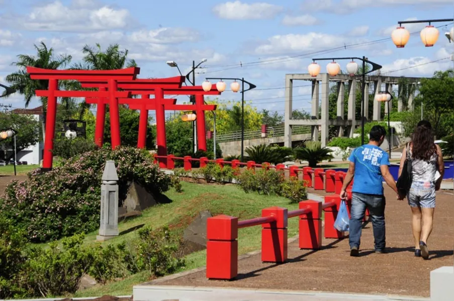 Casal imperial japonês chega hoje ao Paraná