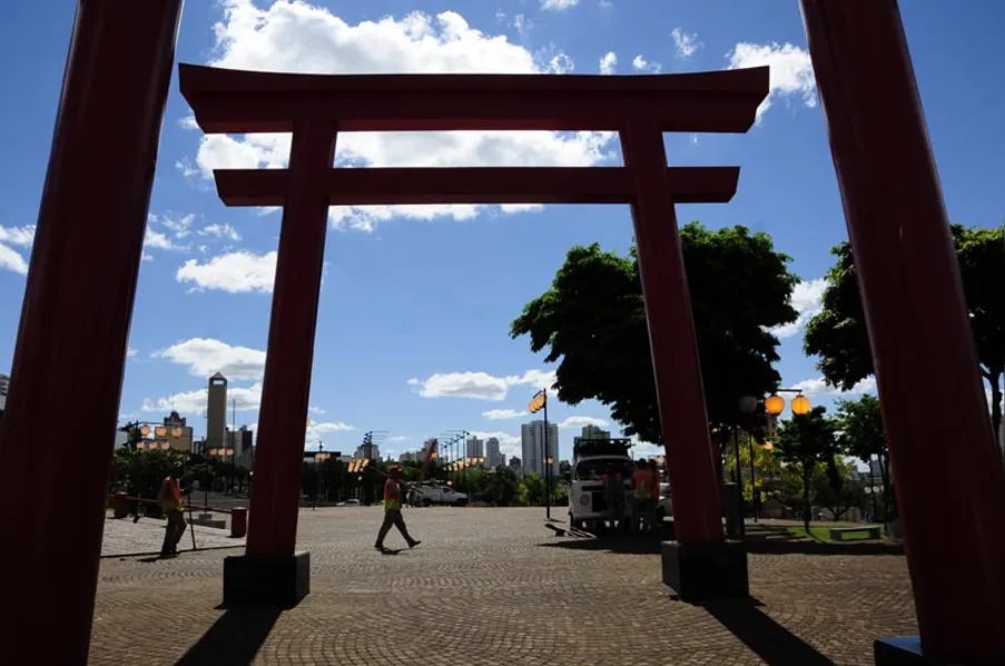 Casal imperial japonês chega hoje ao Paraná