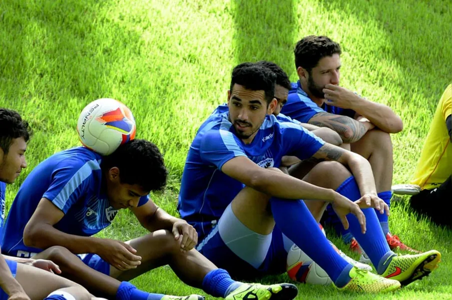 Tencati aposta em jogos mais abertos contra o Vila Nova