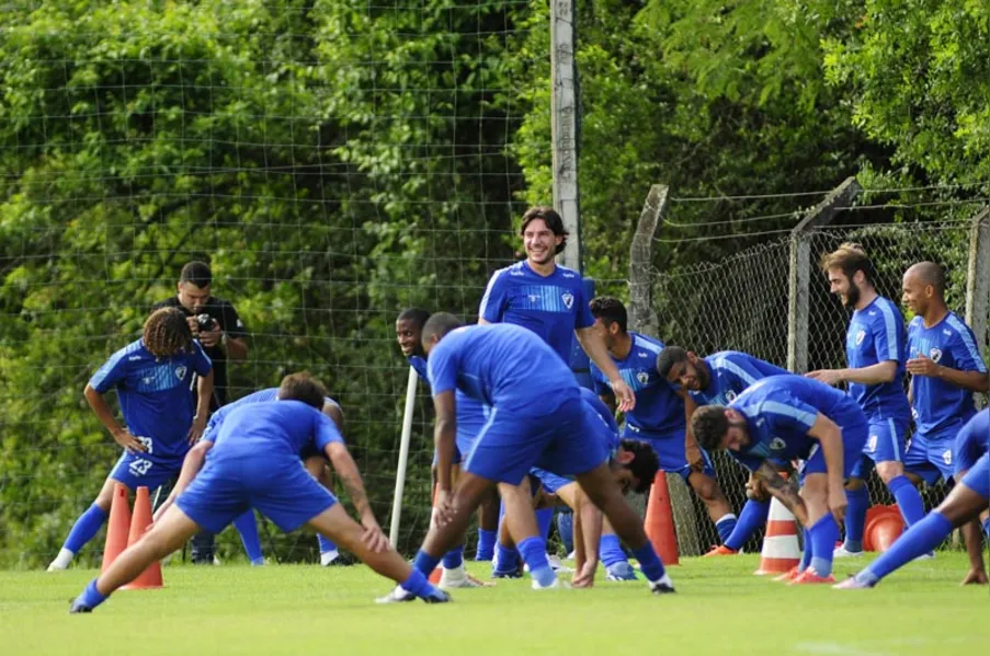 Tencati aposta em jogos mais abertos contra o Vila Nova