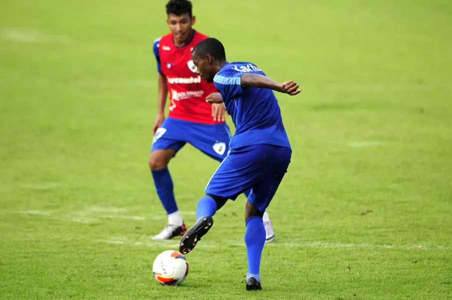 Tencati aposta em jogos mais abertos contra o Vila Nova