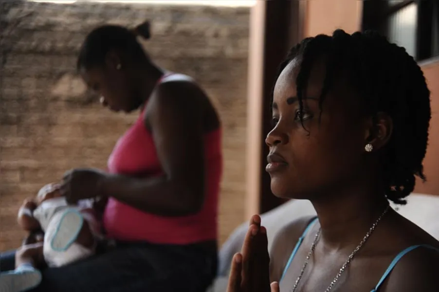 Com assistência precária, cresce preocupação com imigrantes grávidas
