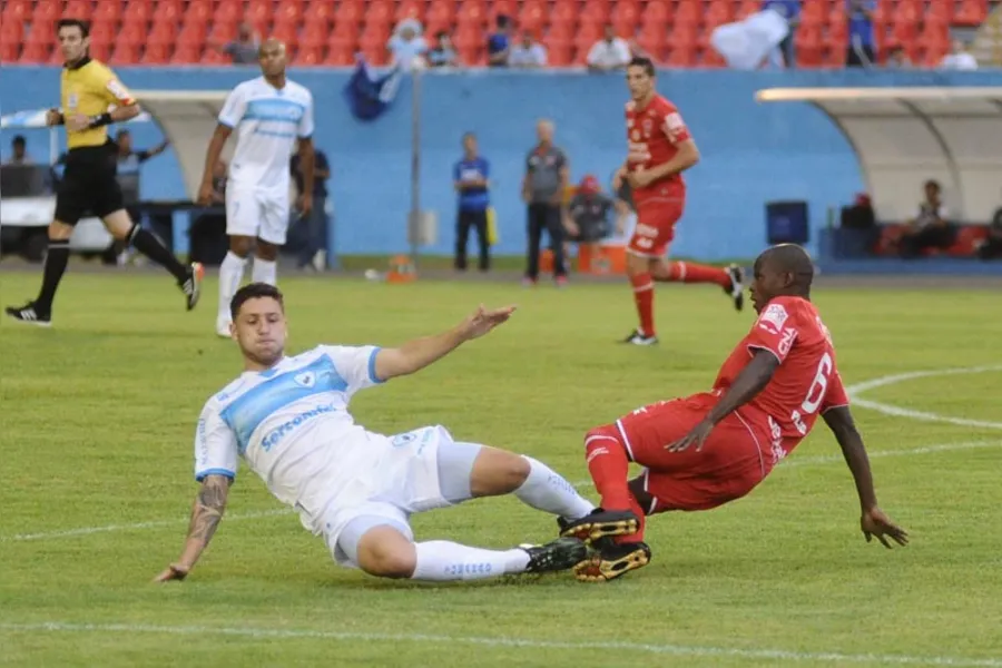 FALTA POUCO - Londrina larga na frente na decisão