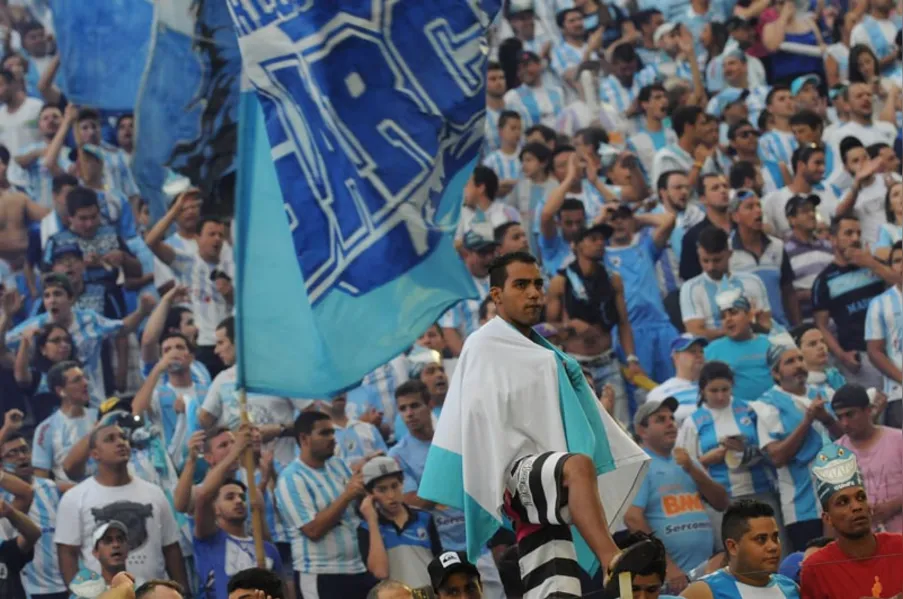 FALTA POUCO - Londrina larga na frente na decisão