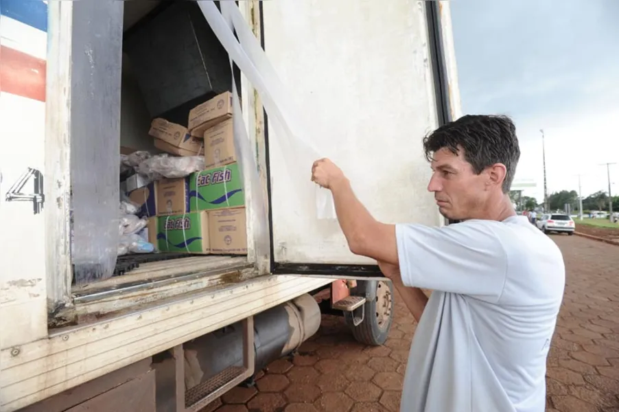 Greve dos caminhoneiros começa forte no Paraná