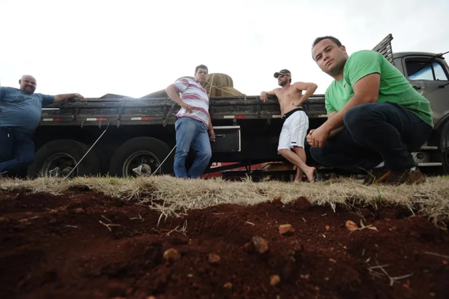 Greve dos caminhoneiros começa forte no Paraná