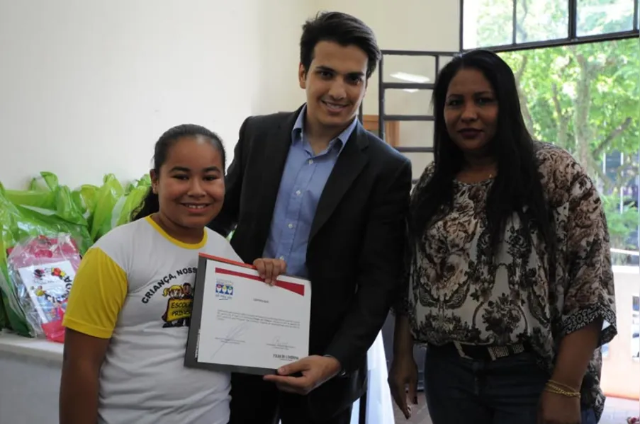 Folha Cidadania premia vencedores de concursos