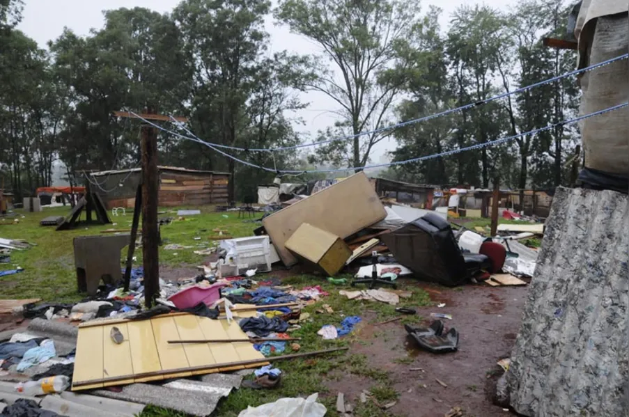 Invasores desocupam terreno do CAPC