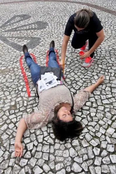 Mulheres vão às ruas contra a violência