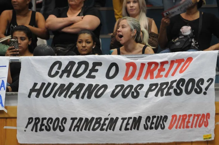Parentes de presos vão à Câmara cobrar solução
