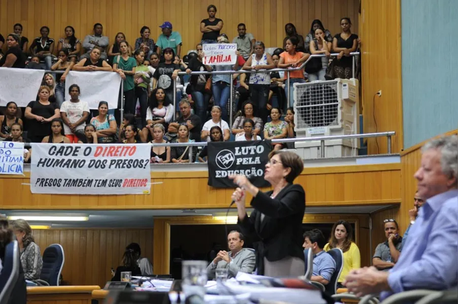 Parentes de presos vão à Câmara cobrar solução