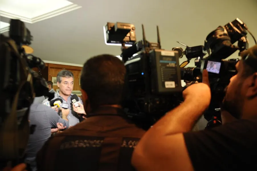 Beto reconhece que medidas econômicas 'custaram caro'