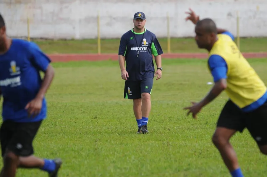 PSTC aposta em base e filosofia na primeira divisão do Paranaense
