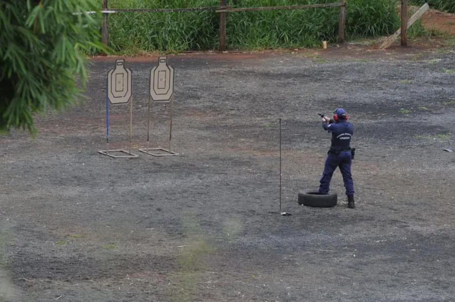 Agentes da Guarda Municipal recebem armamento