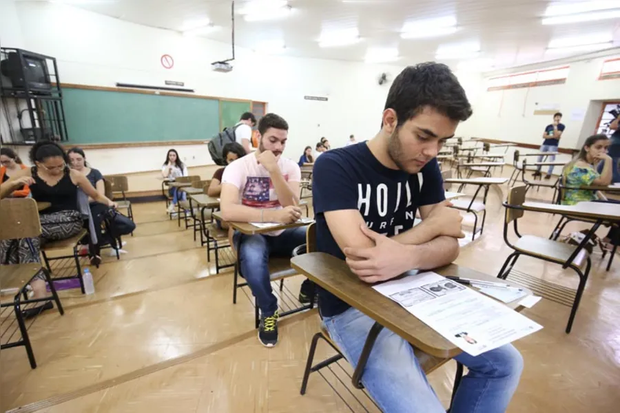 Cresce número de ausentes na primeira fase da UEL