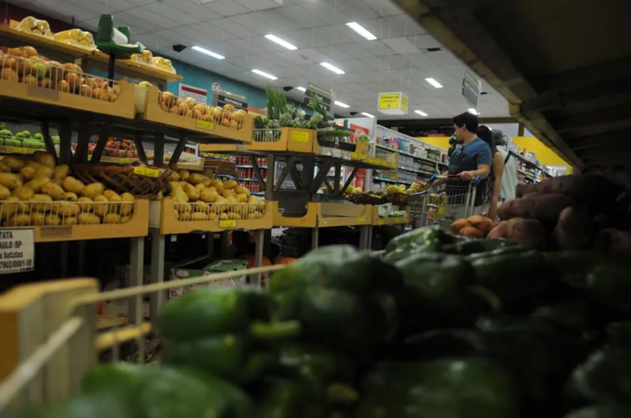 Inflação para baixa renda vai a 11% em 12 meses