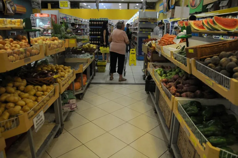 Inflação para baixa renda vai a 11% em 12 meses