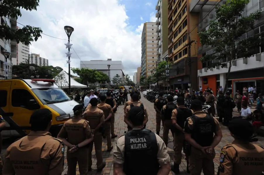 PM reforça patrulhamento em áreas comerciais