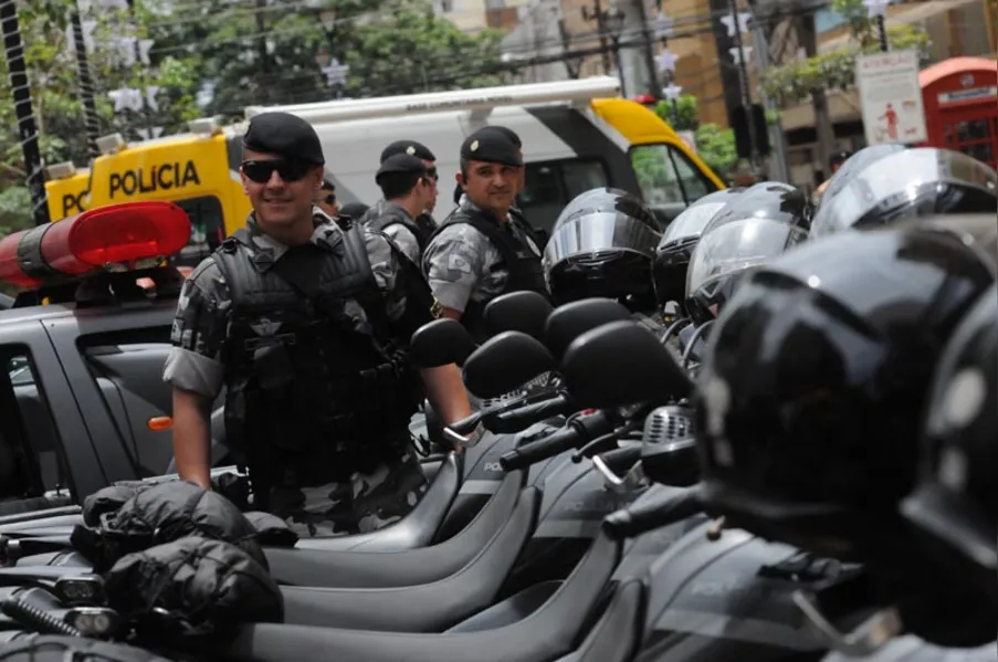 PM reforça patrulhamento em áreas comerciais