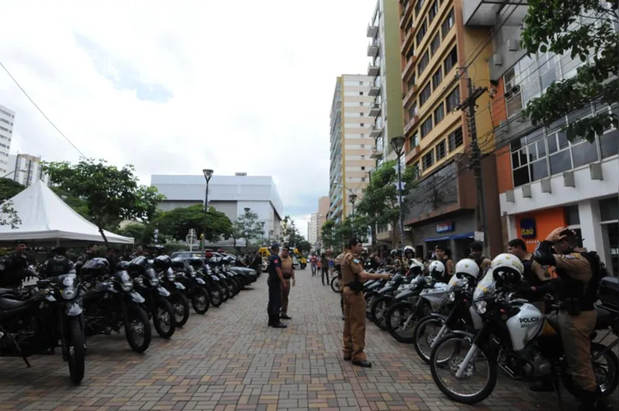 PM reforça patrulhamento em áreas comerciais