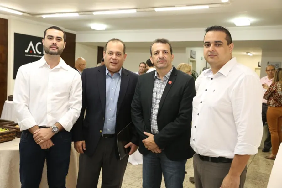 SOCIAL - THIAGO NASSIF