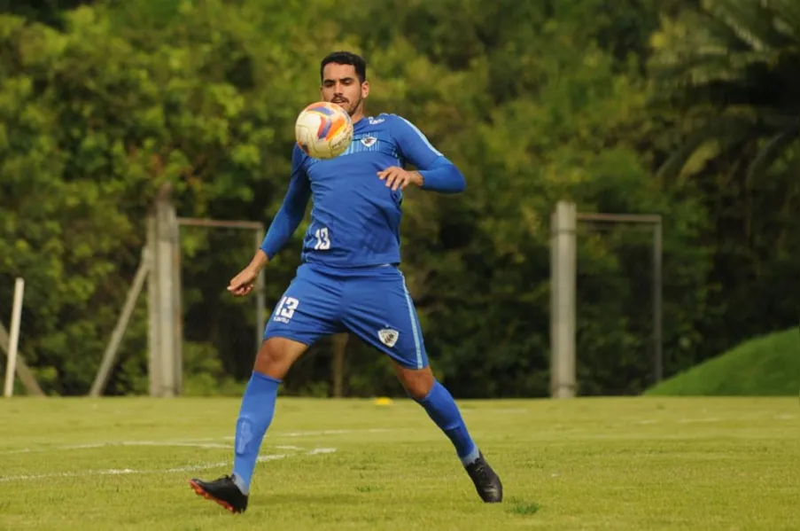 Zagueiro é o primeiro reforço do LEC para 2016