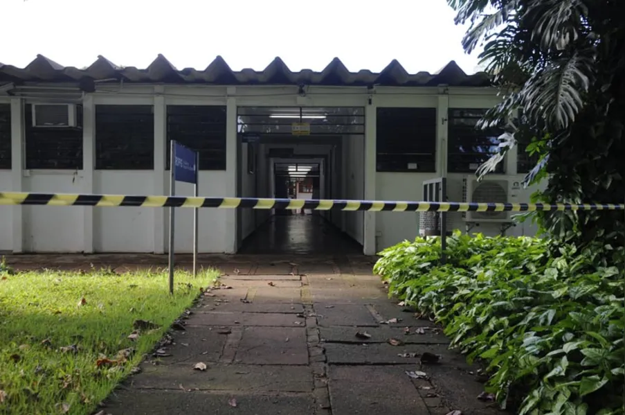 Ladrões tentam explodir caixa eletrônico na UEL