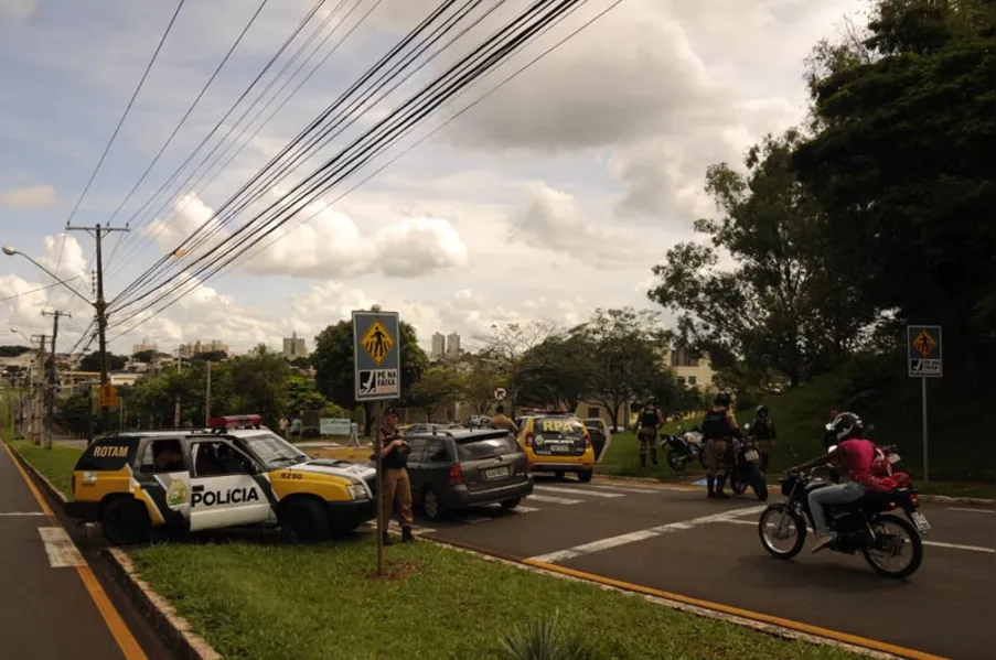 Protesto contra reajuste da tarifa termina em confusão